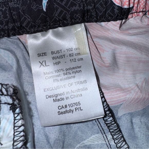 Seafolly Castaway Boardshort Size XL Black/Pink Floral Swim BoardShorts - Picture 7 of 9